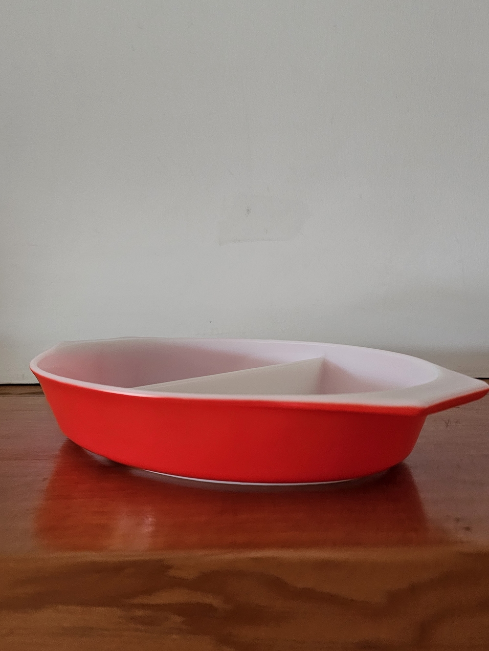 Pyrex 1 1/2 Quart Divided Bakeware Dish Red & White
